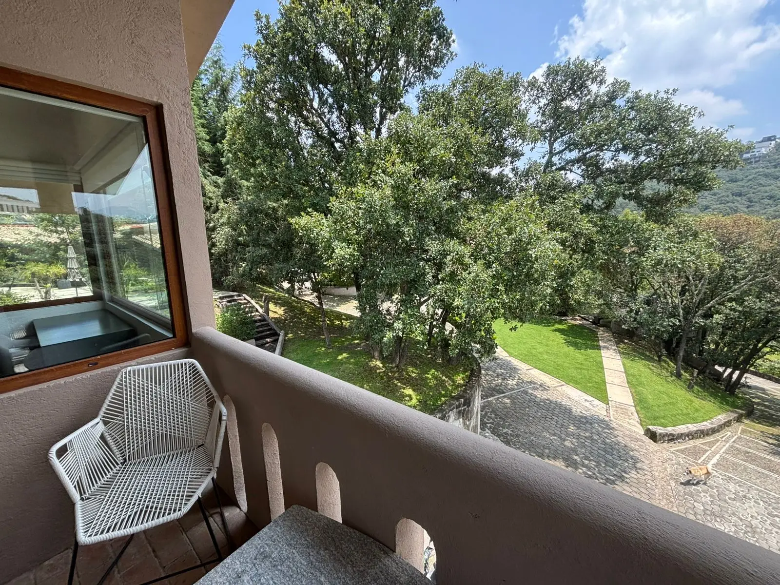 WhatsApp Image 2025-10-21 at 23.36.09 (1)